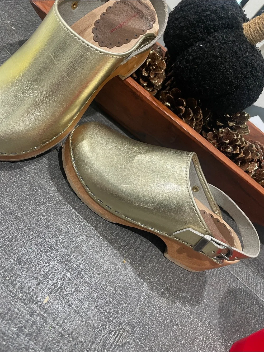 Gold Leather Slingback Clogs - girl’s